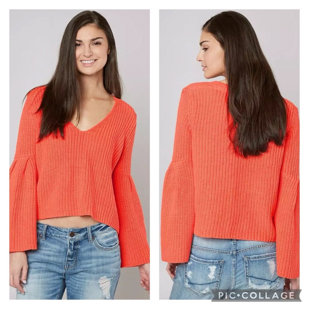 EUC Free People V Neck Bell Sleeve Damsel Sweater in Coral